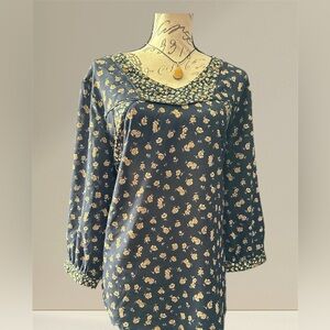 Ava James Floral Navy Women's Top. Size 1X